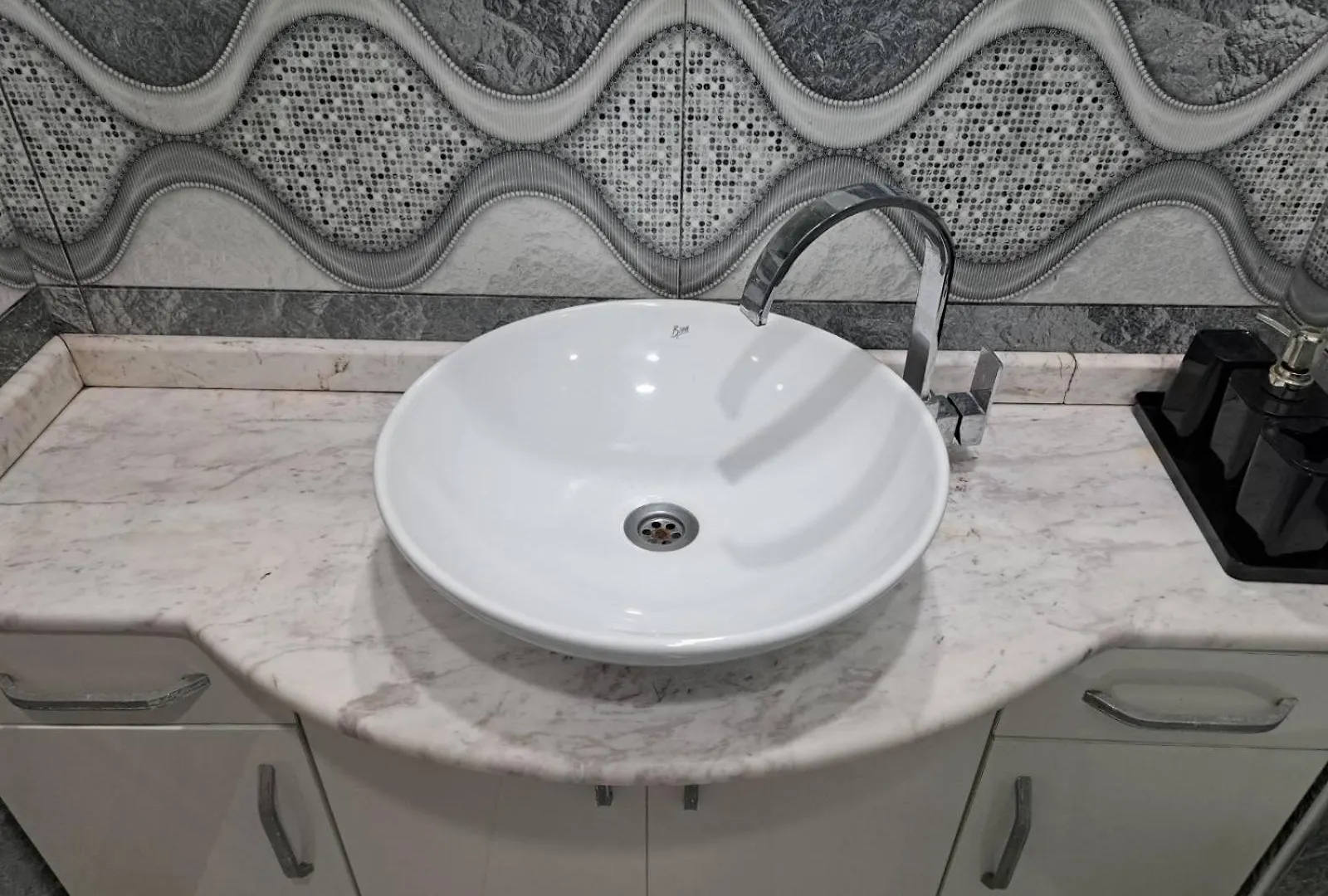 Batumi Central Holiday Apartment