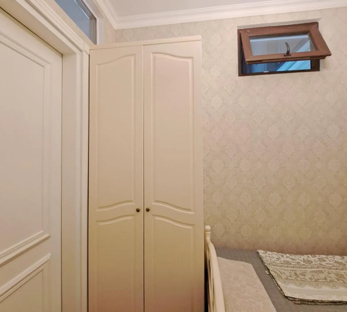 Batumi Central Holiday Apartment